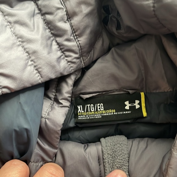 Under armour womens xl jacket. Used. Grey. - Picture 5 of 7